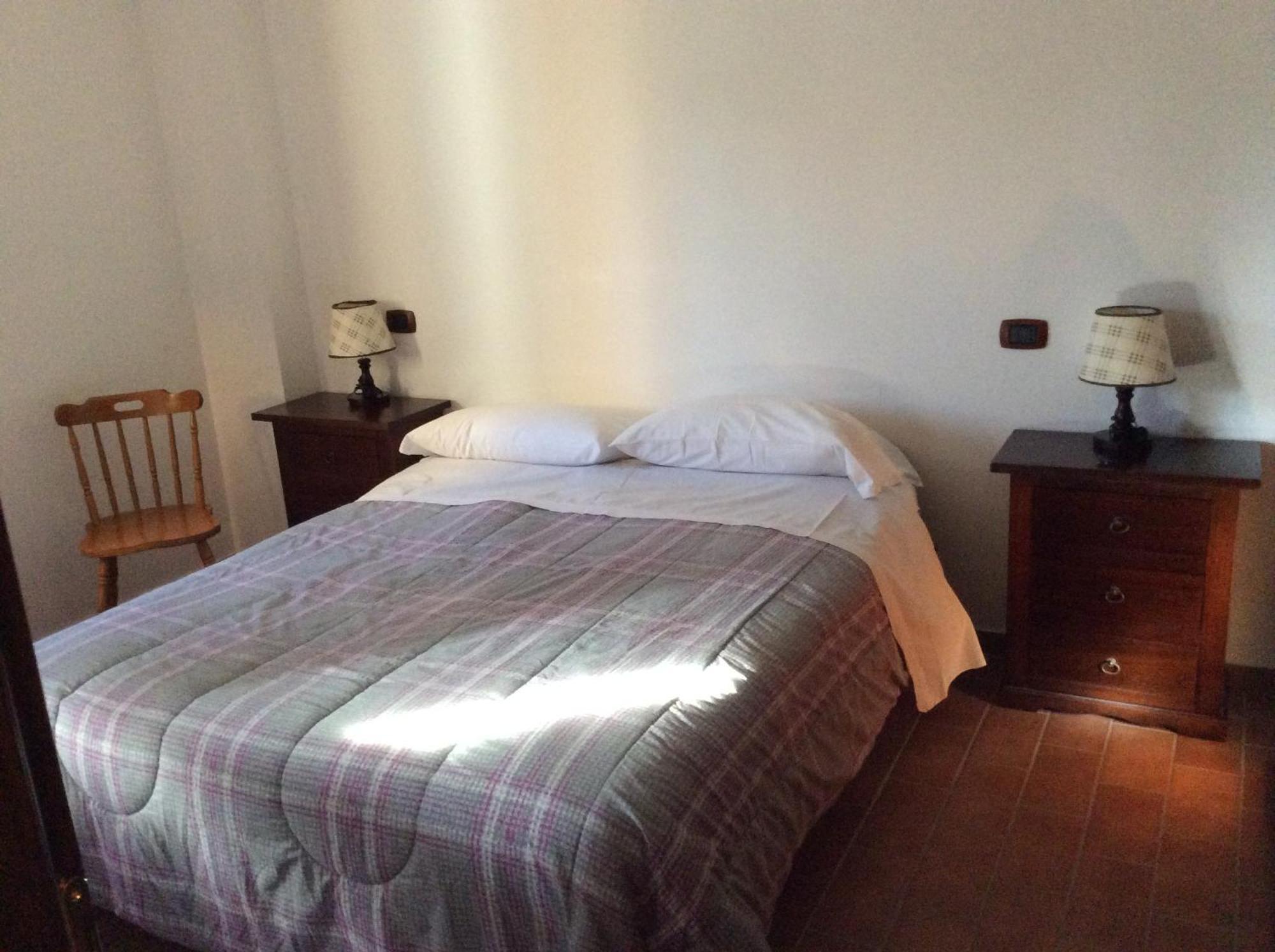 Hotel Il Feudo Dei Pierleoni Челано Стая снимка