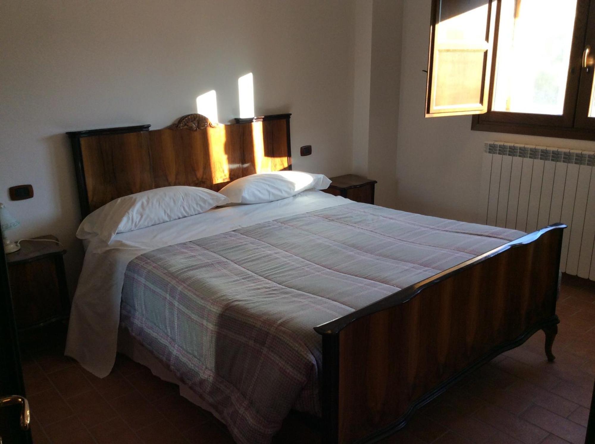 Hotel Il Feudo Dei Pierleoni Челано Стая снимка