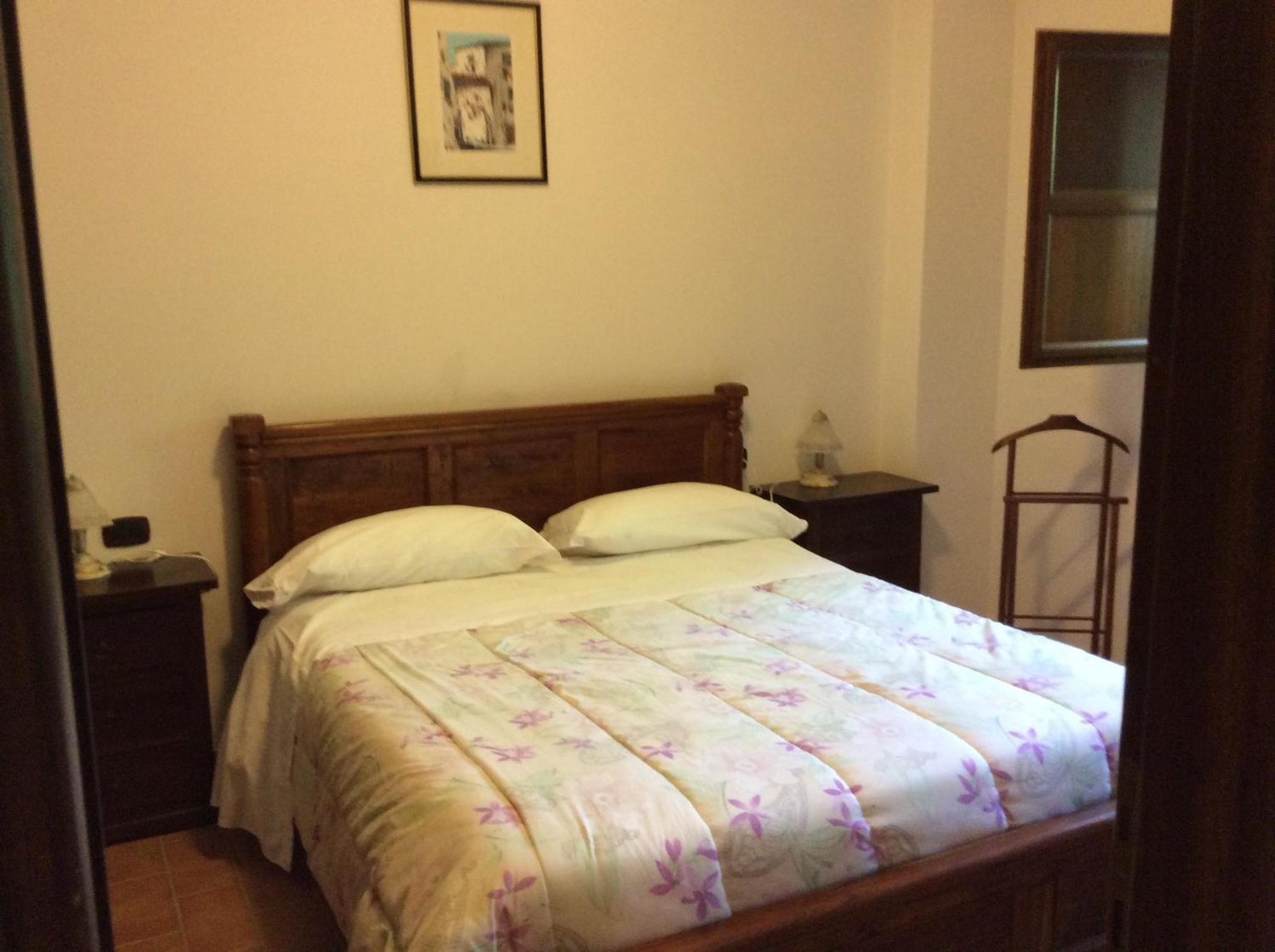 Hotel Il Feudo Dei Pierleoni Челано Стая снимка