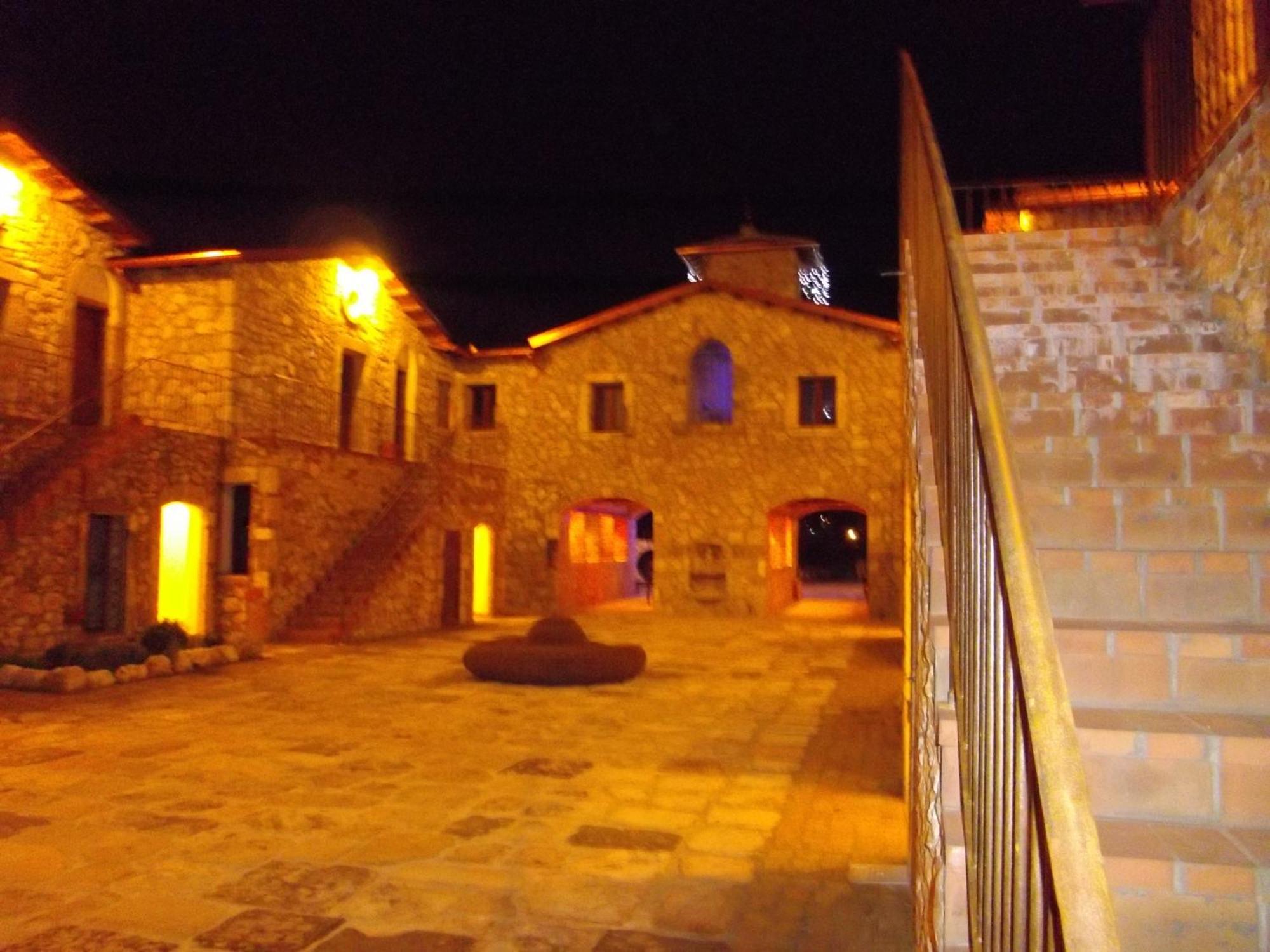 Hotel Il Feudo Dei Pierleoni Челано Стая снимка