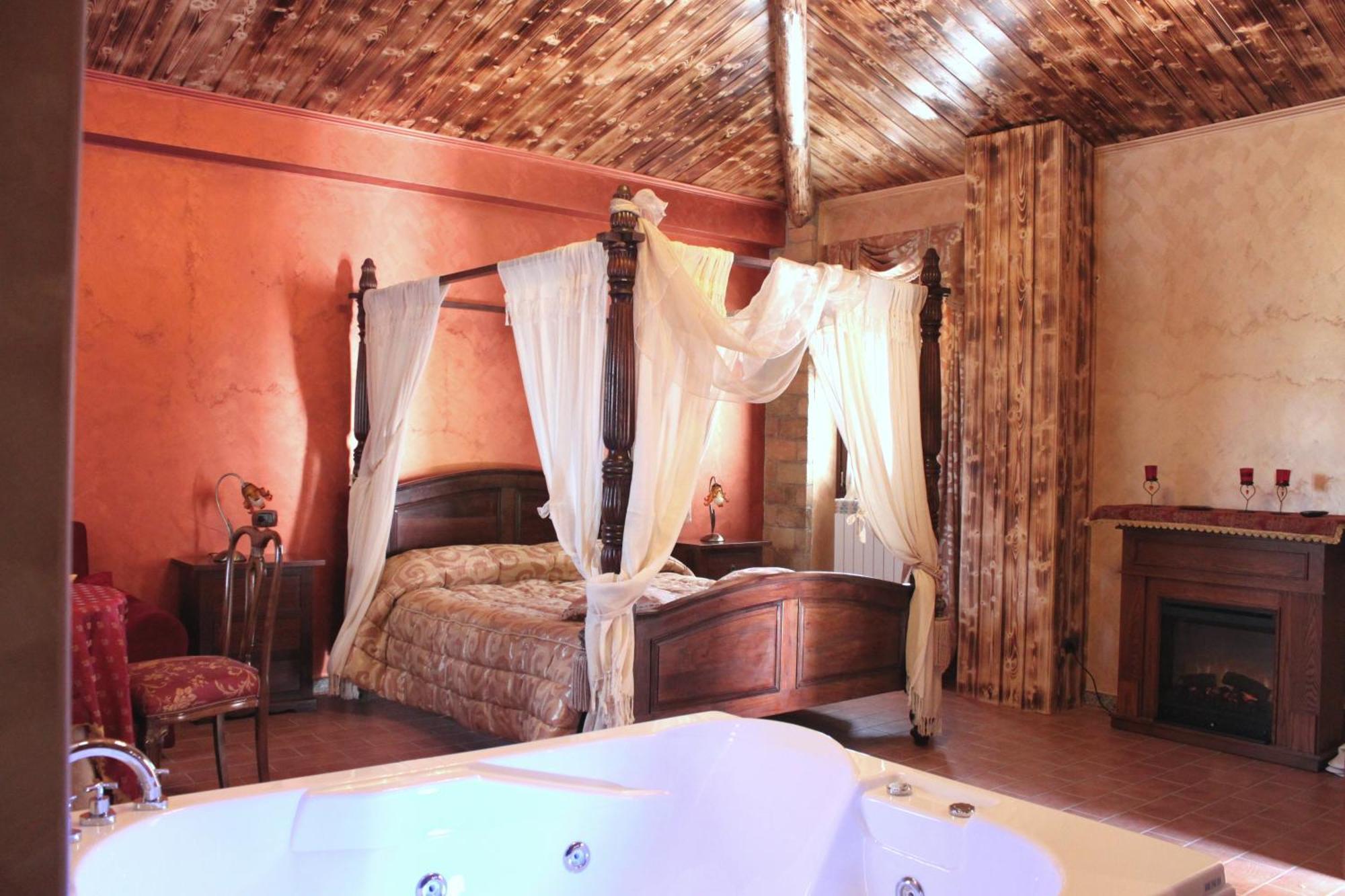 Hotel Il Feudo Dei Pierleoni Челано Стая снимка
