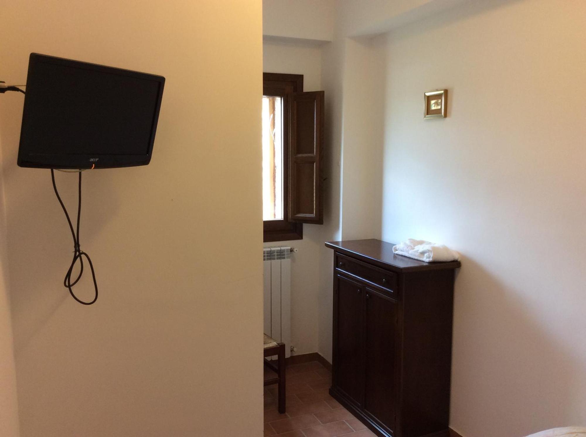 Hotel Il Feudo Dei Pierleoni Челано Стая снимка