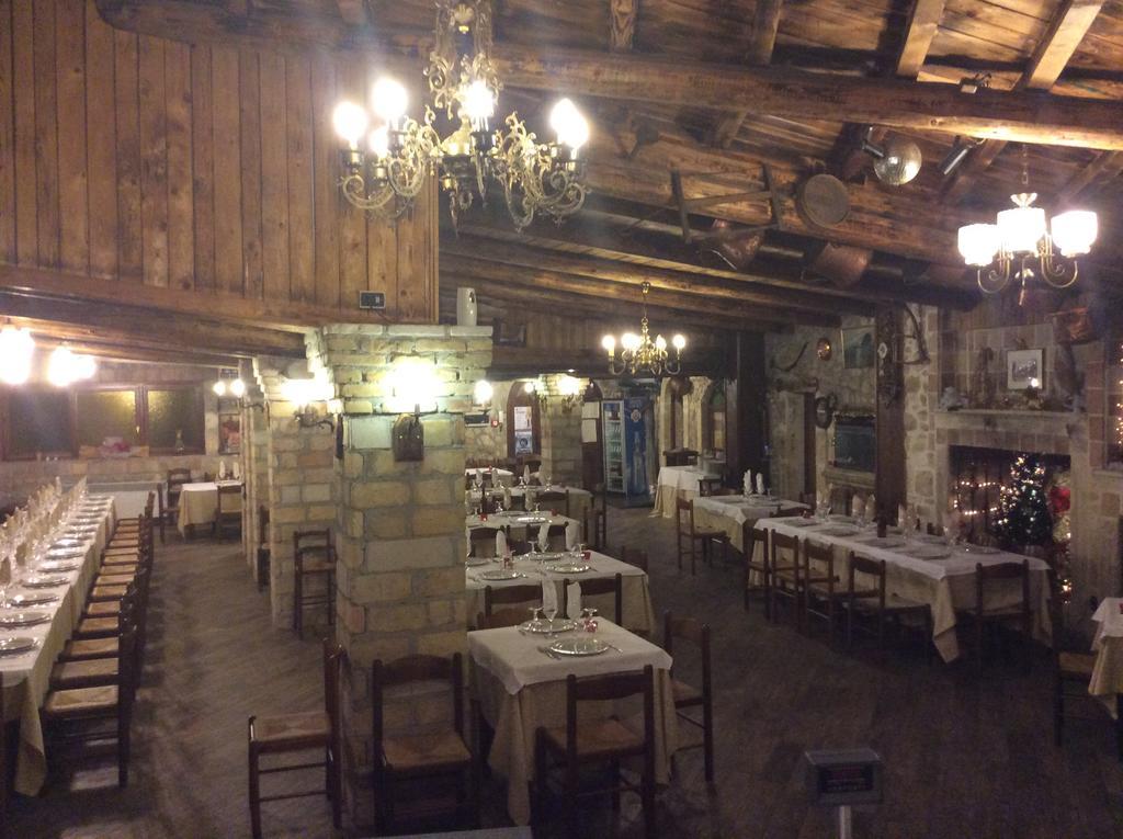 Hotel Il Feudo Dei Pierleoni Челано Екстериор снимка