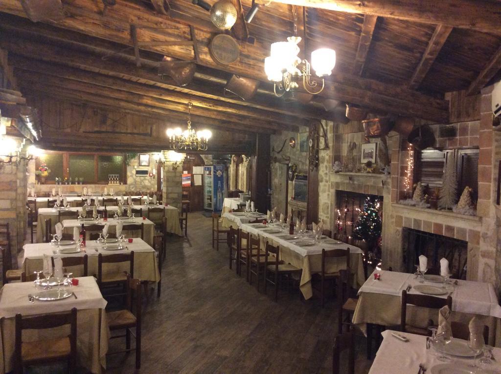 Hotel Il Feudo Dei Pierleoni Челано Екстериор снимка
