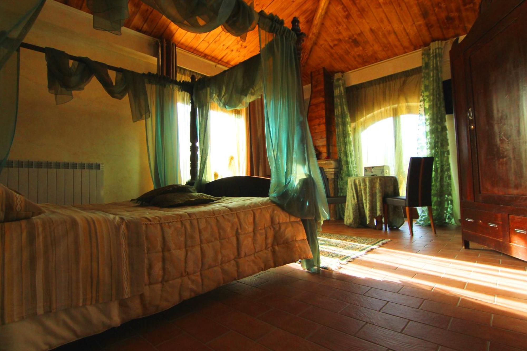 Hotel Il Feudo Dei Pierleoni Челано Екстериор снимка
